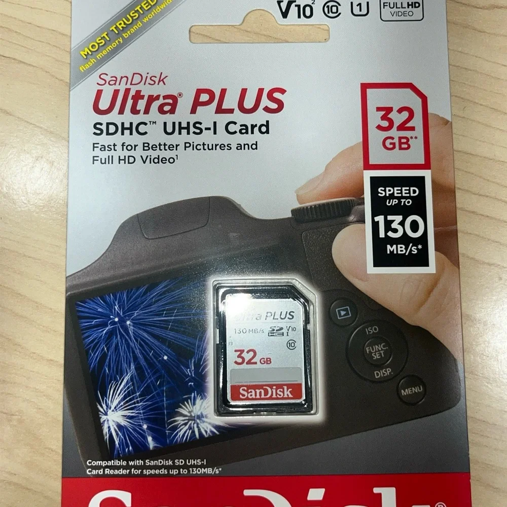 SanDisk Ultra PLUS SDHC™ UHS-I Card